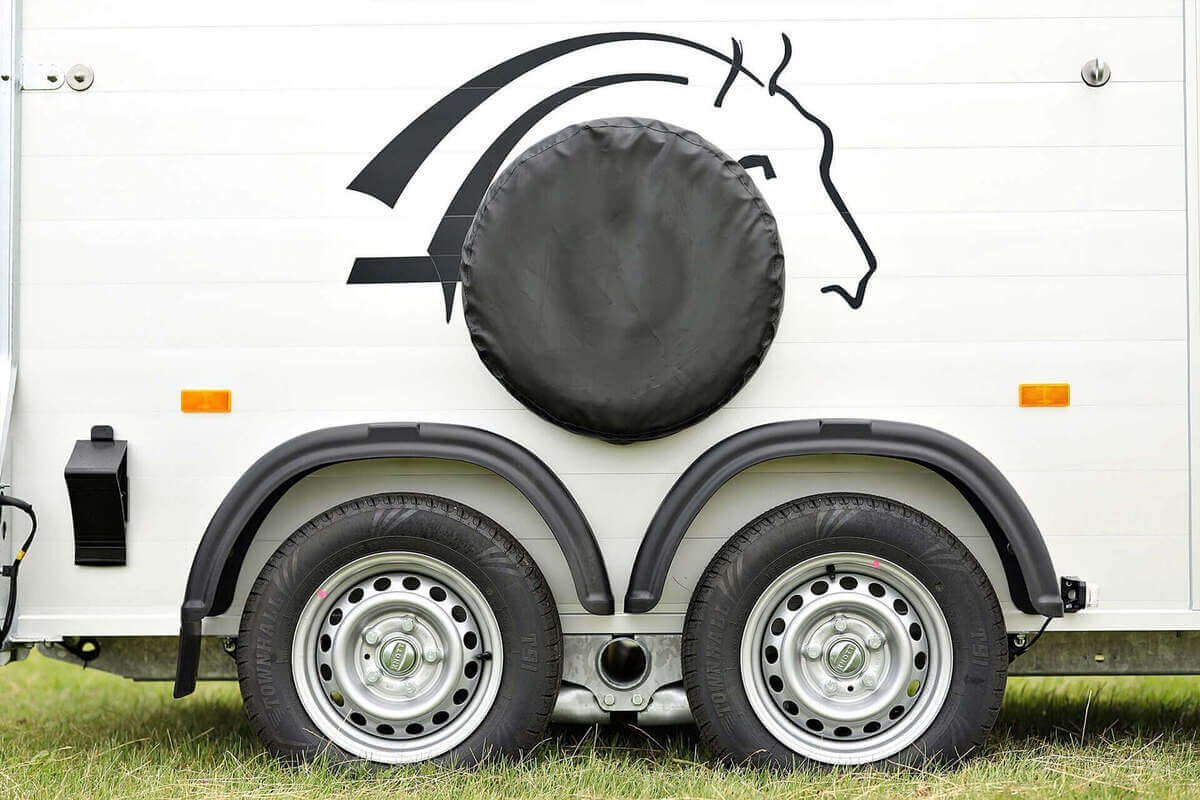 Remolque para 1 caballo y medio Gold One - Imagen 8