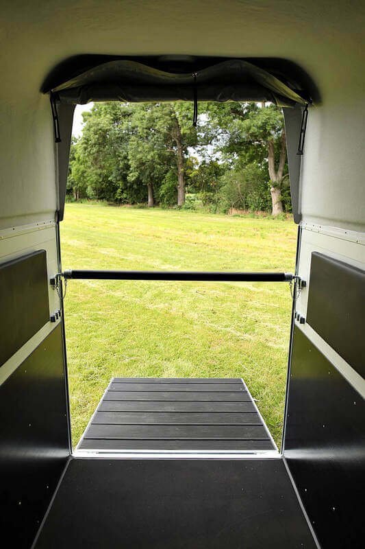 Remolque para 1 caballo y medio Gold One - Imagen 14