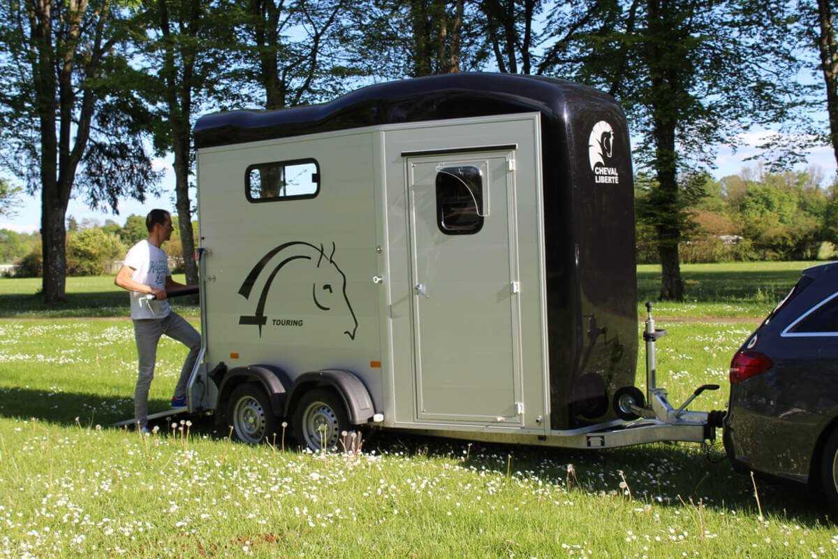 Remolque para 1 caballo y medio Touring One - Imagen 6