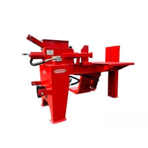 Alternative view of Astilladora de leña hidráulica horizontal 28 toneladas TDF 540 rpm — Agrimax