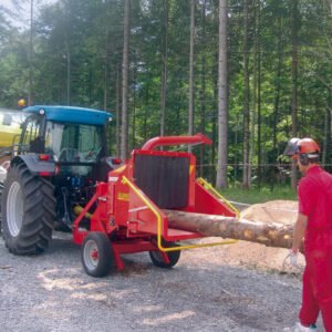 Biotrituradora profesional con toma de fuerza Caravaggi CIPPO 25T — Ø250 mm