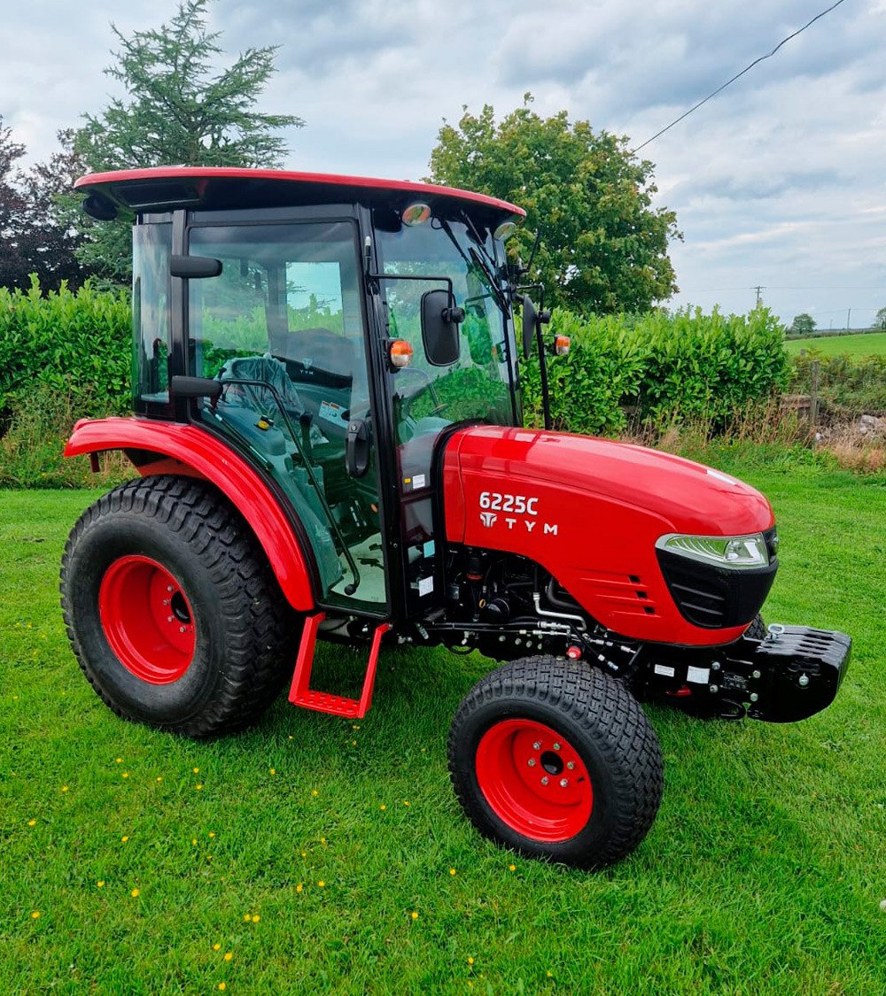 Tractor pequeño TYM 6225C — 58HP Giro 52º - Imagen 18